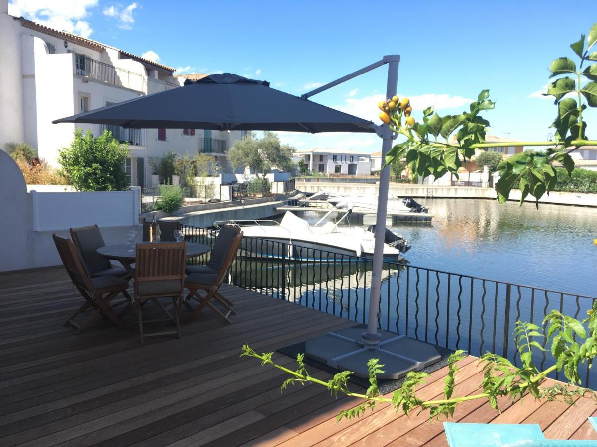 エーグ・モルト Marina 120M²/8 Pers/ Terrasse 100M²/ Appontementヴィラ エクステリア 写真